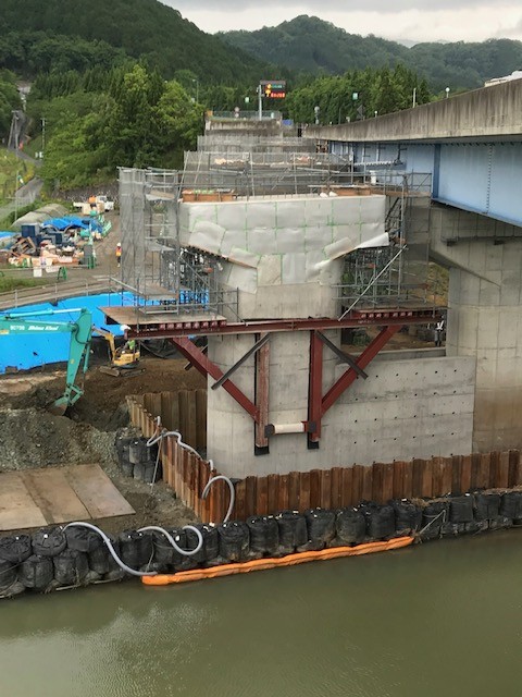 O地区水路修繕工事